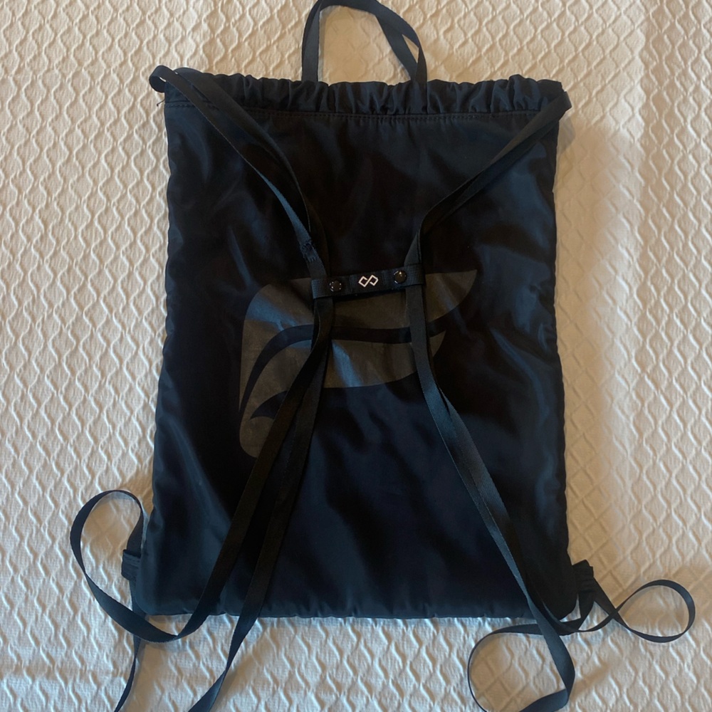 Fabletics Black Quilted Drawstring Backpack. Ligh… - image 1